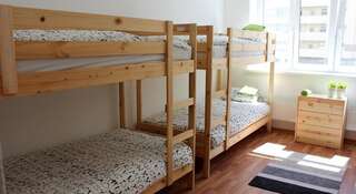 Гостиница Аврора Екатеринбург Кровать в общем номере для мужчин с 6 кроватями-1